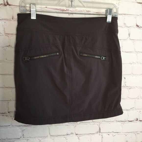 Womens Athleta Stretch in Skort Size 0 Dark Gray Colored Zip Up EUC - Picture 3 of 8